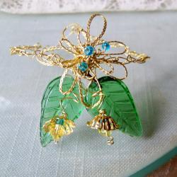 Bracelet Brass Wire Crochet green glass leaves blue and yellow fire polished beads